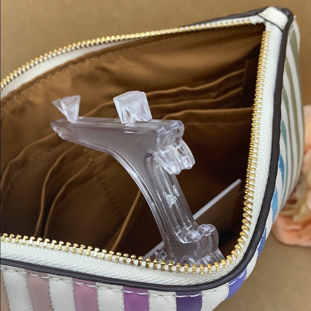 COACH LARGE WRISTLET WITH OMBRE QUILTING
IM/CHALK - Picture 11 of 16